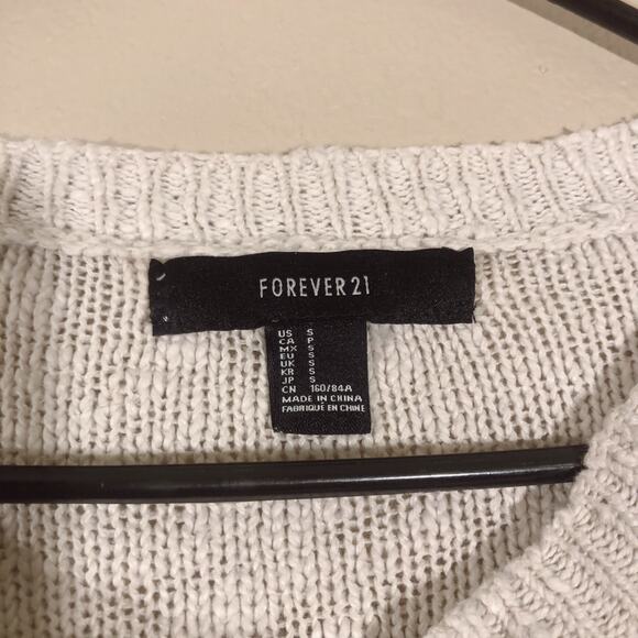 Forever 21 white boho patterned sweater - Picture 2 of 6